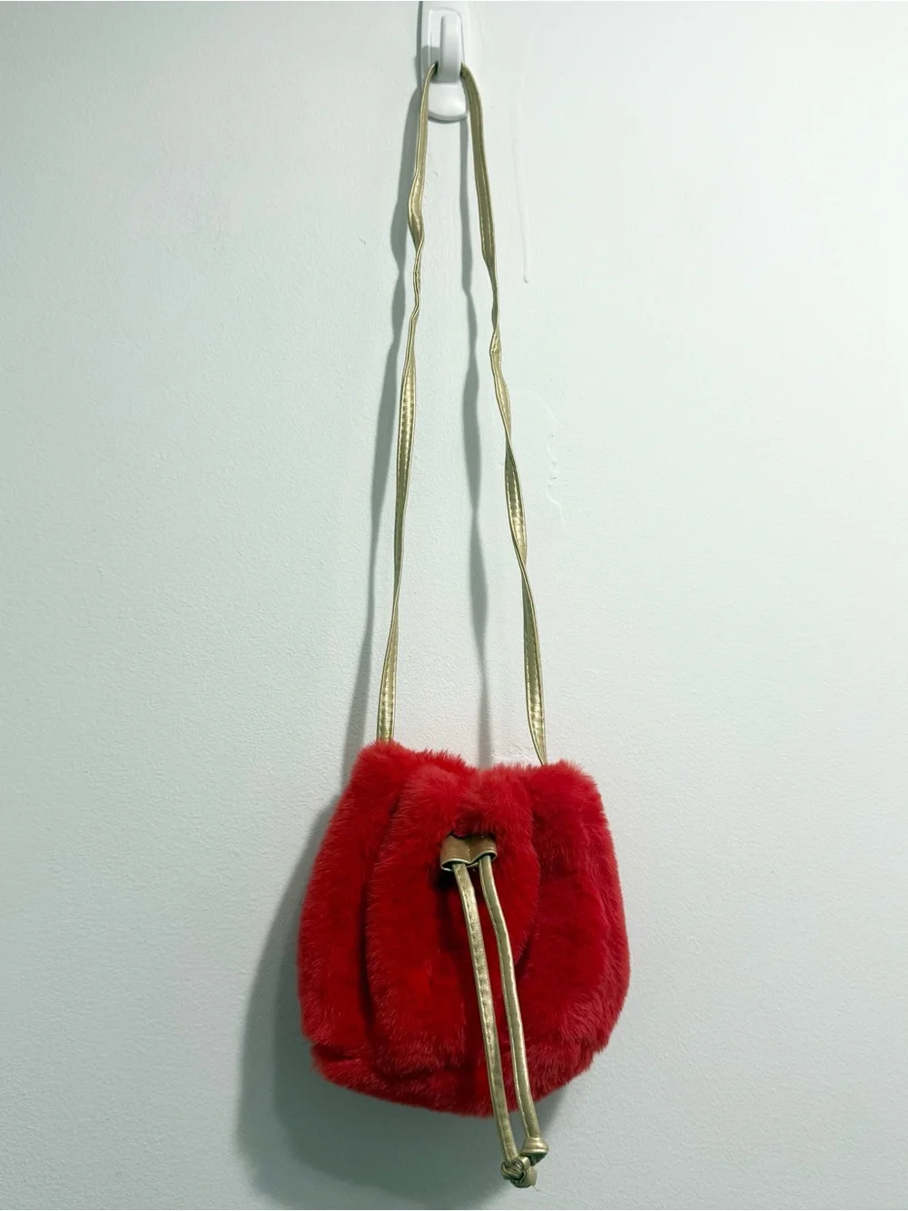 Unbranded Girls Red Plush Faux Fur Crossbody Purse OS